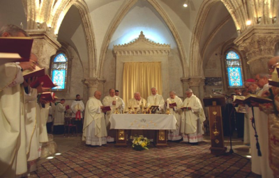 Santo Graal – Santa Messa nel Cenacolo a Gerusalemme nel 2000 presieduta da Giovanni Paolo II